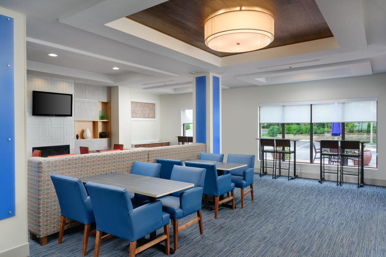 Holiday Inn Express - Tullahoma By Ihg Екстериор снимка