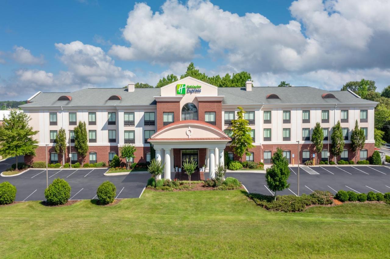 Holiday Inn Express - Tullahoma By Ihg Екстериор снимка
