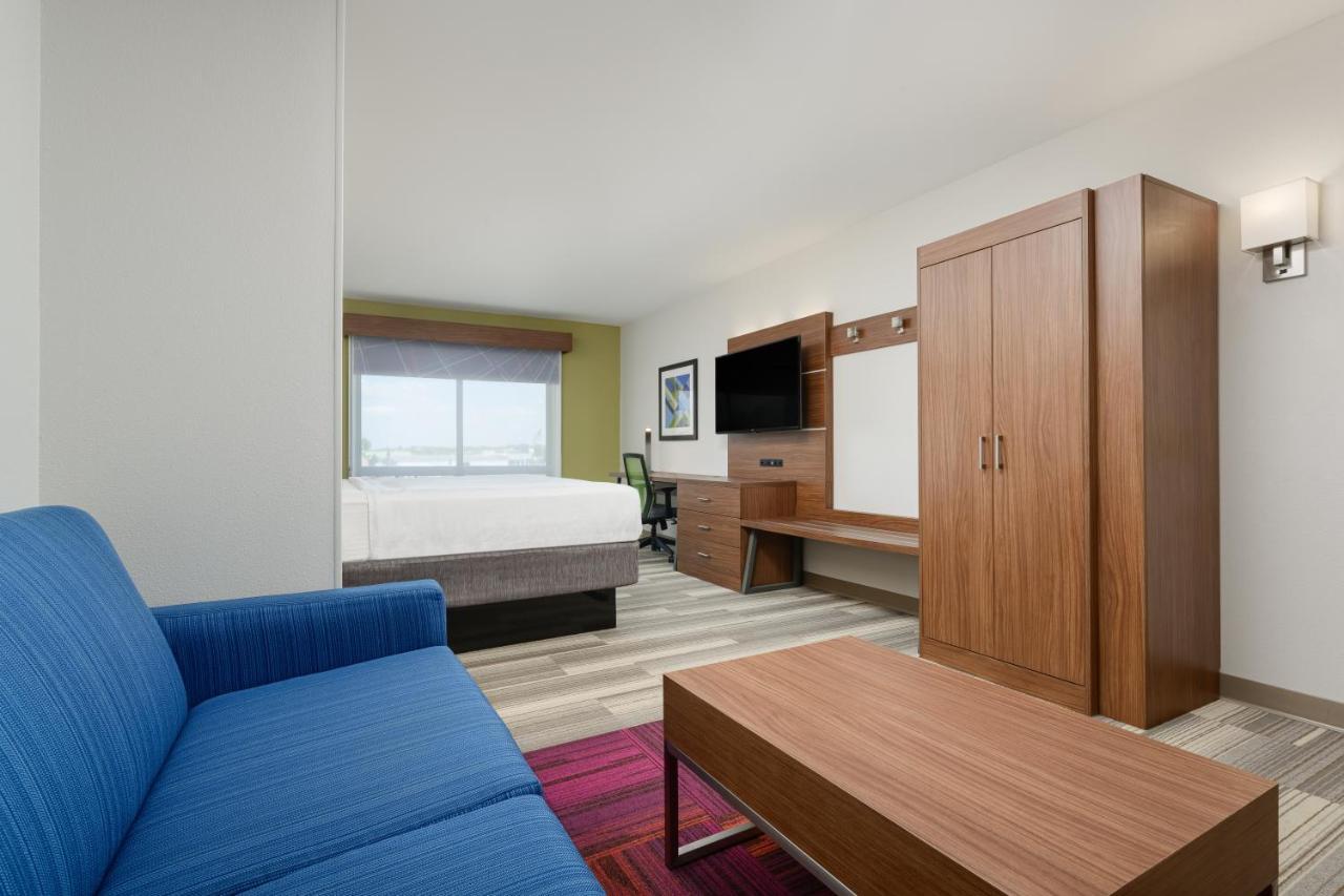 Holiday Inn Express - Tullahoma By Ihg Екстериор снимка