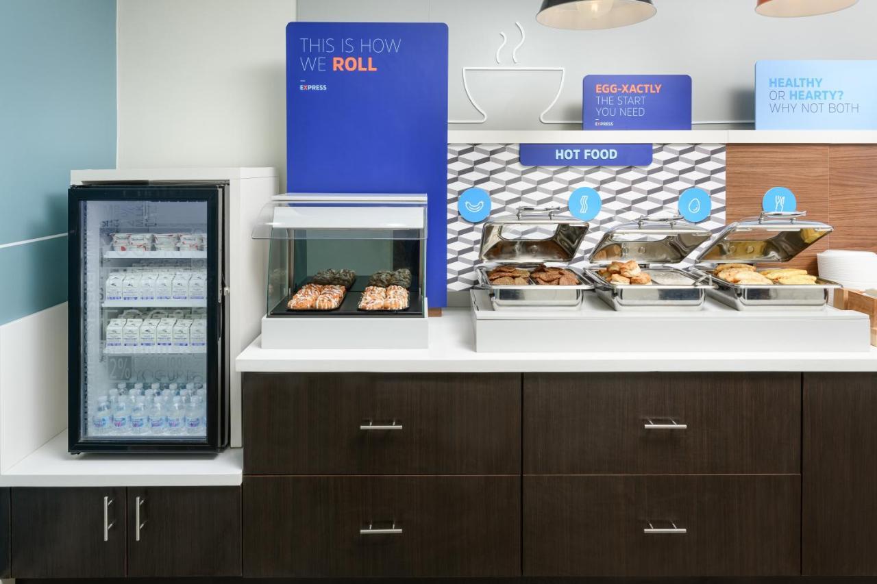 Holiday Inn Express - Tullahoma By Ihg Екстериор снимка